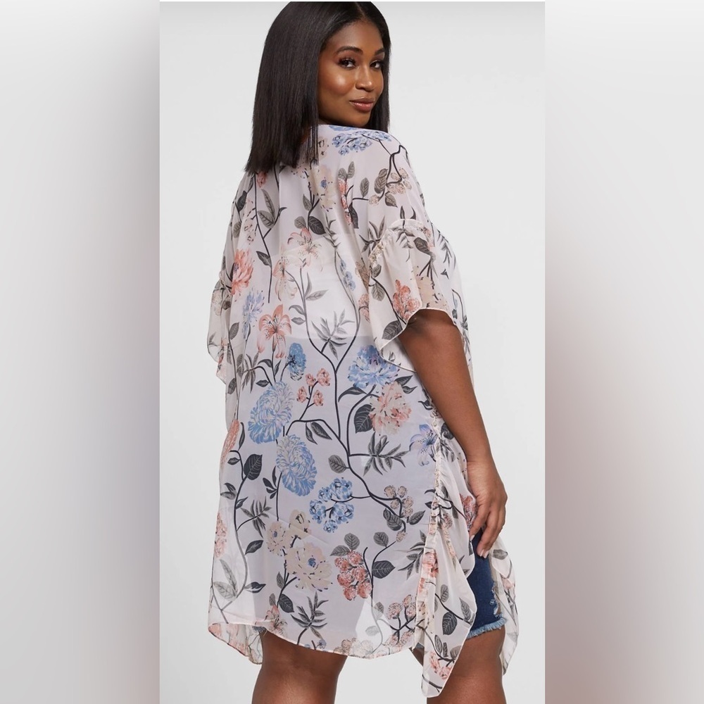 David & Young Light Pink Floral Ruffle Sleeve Kimono OSFM